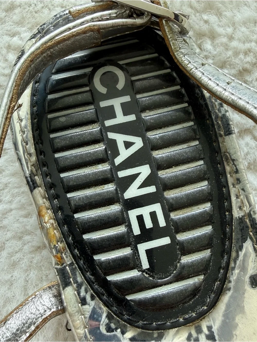CHANEL women sandals size 35 EU Authentic
